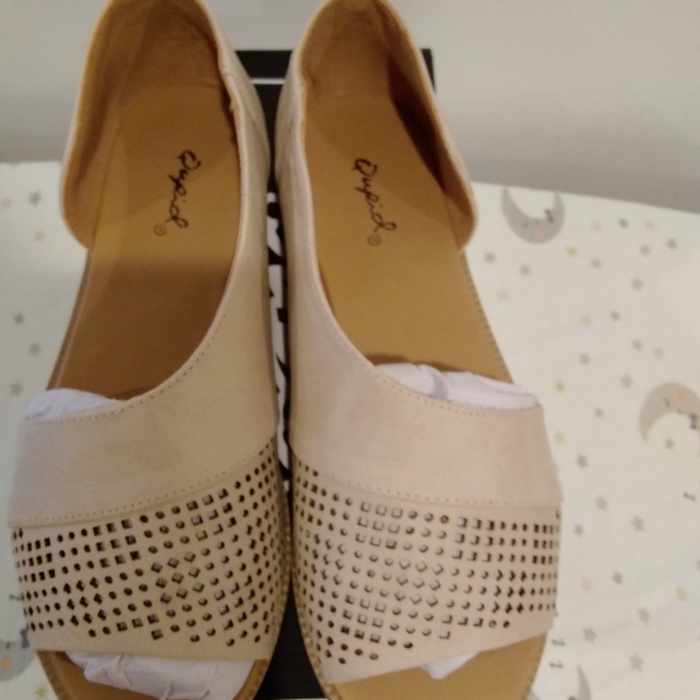 ⭐️ Qupid Desmond Beige Sandal - Picture 3 of 5